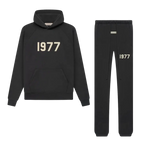 Fear of God Essentials 1977 Iron Black Full Set — vue ensemble hoodie et jogging