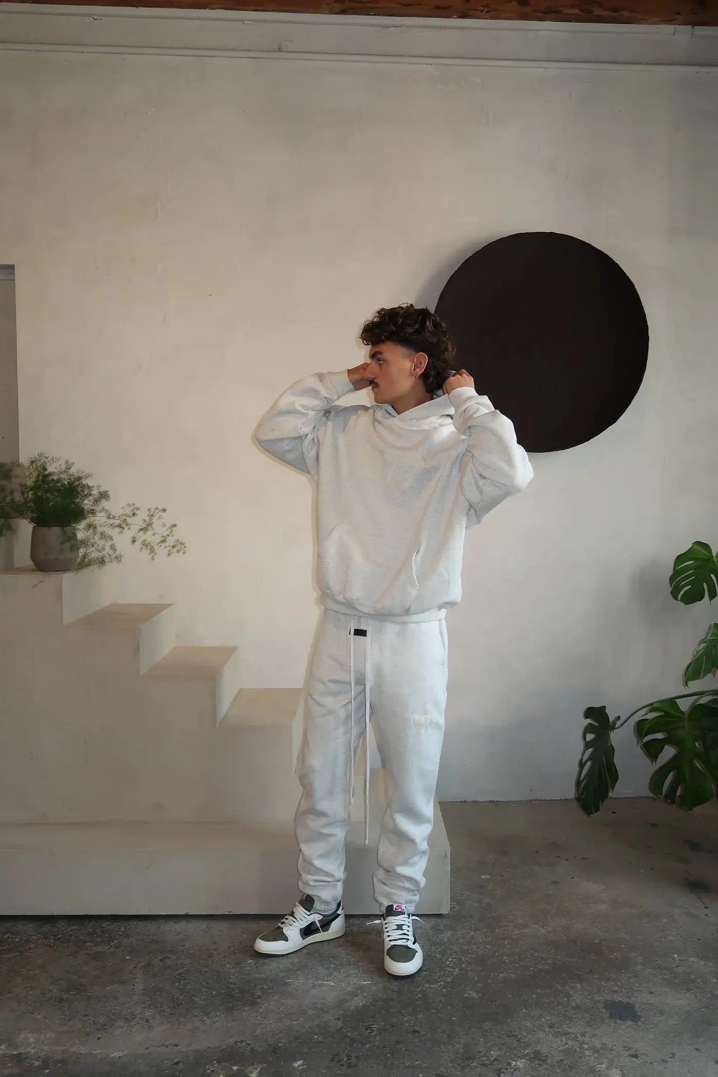 Fear of God Essentials 1977 Light Oatmeal — porté look complet oversize