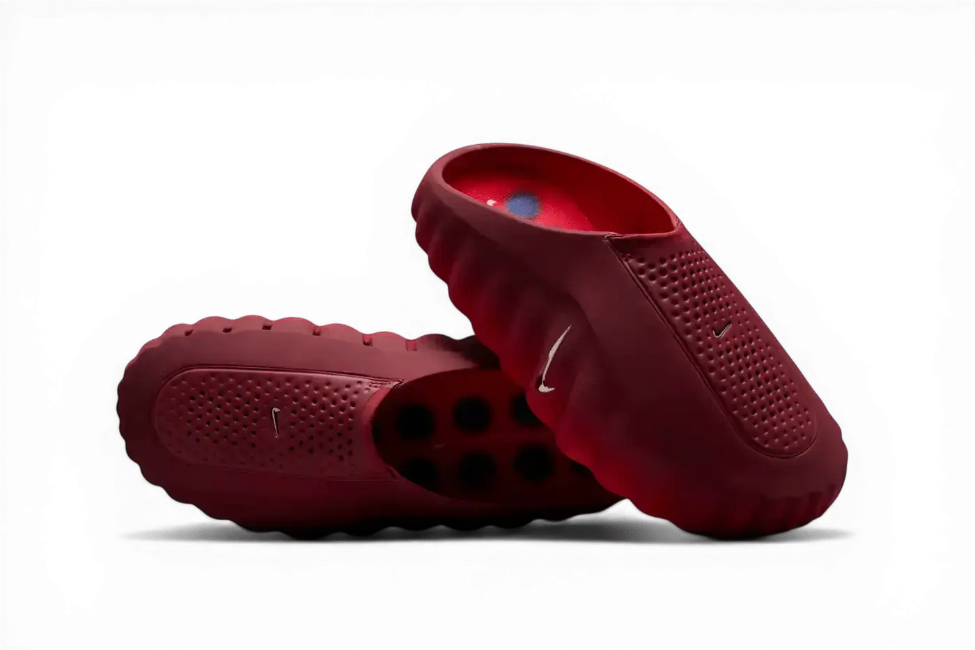 Nike Mind 001 Team Red — sneaker rouge sportif vue face